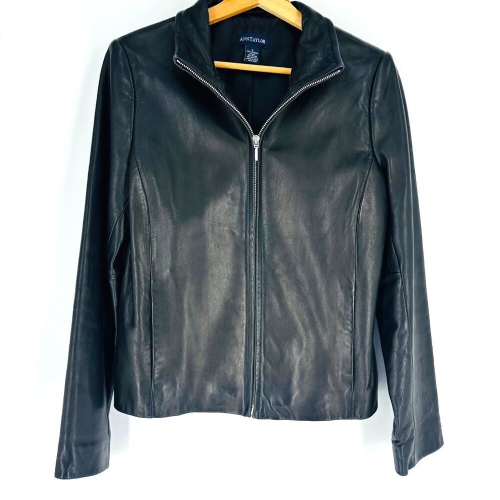 🔥SOLD🔥Ann Taylor Vintage Womens Black Genuine Leather Collared Zip Up Jacket S - Picture 2 of 7